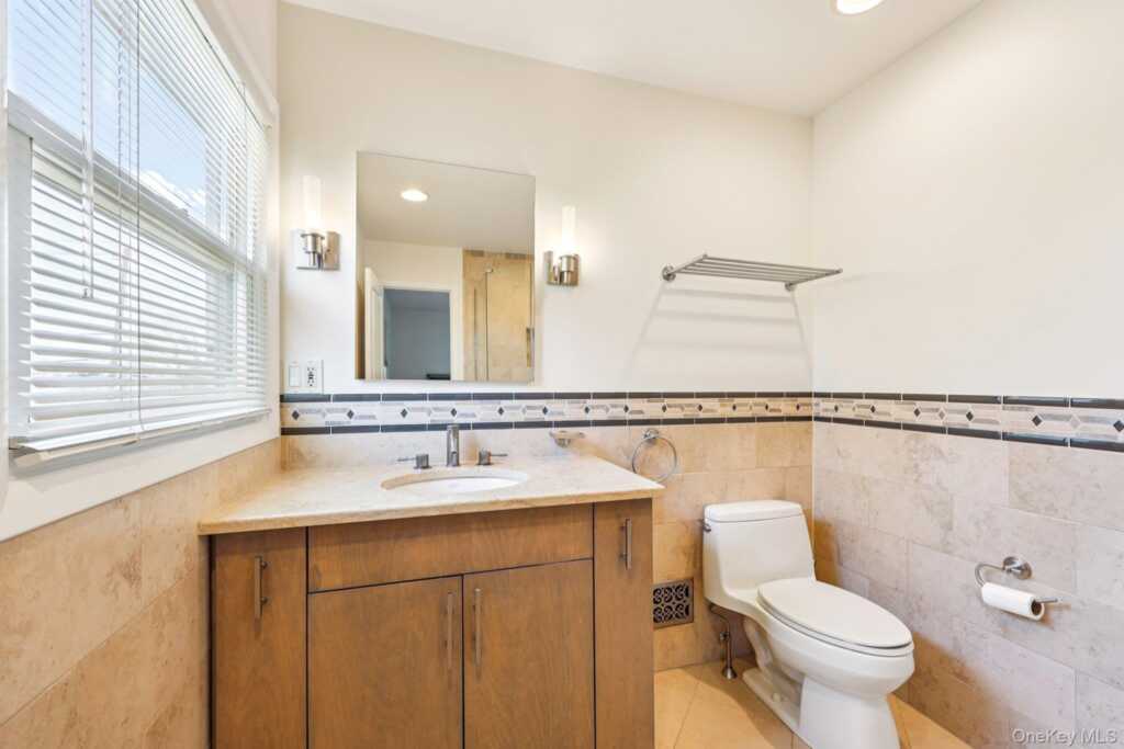 12 Old Oak Road, Rye, NY 10573 - Photo 17 of 37