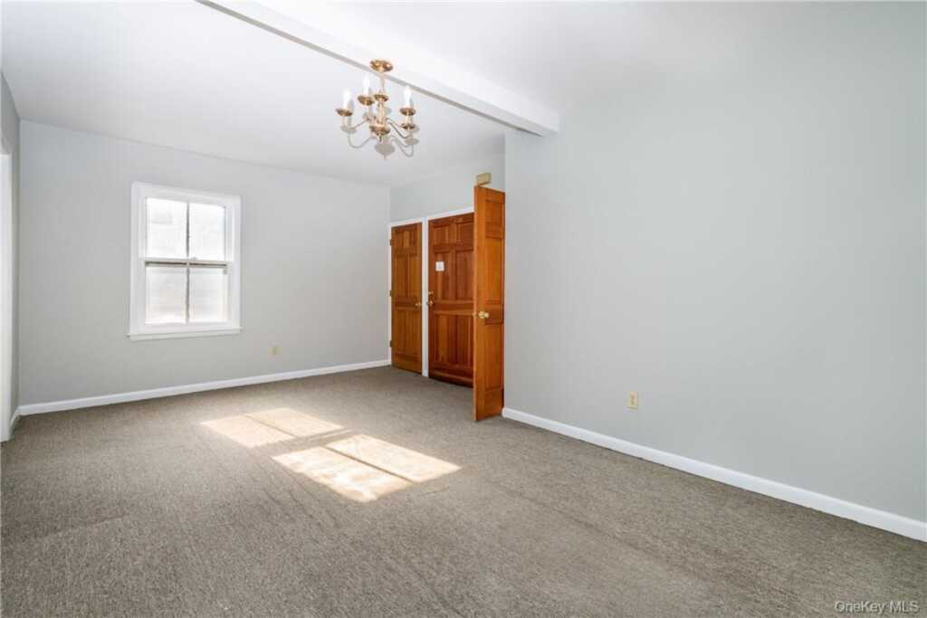 274 Lockwood Avenue, Unit #First floor, New Rochelle, NY 10801 - Photo 4 of 20