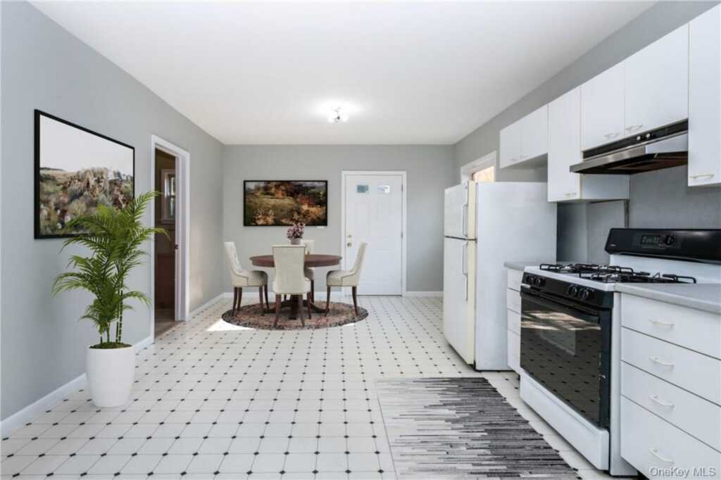274 Lockwood Avenue, Unit #First floor, New Rochelle, NY 10801 - Photo 5 of 20