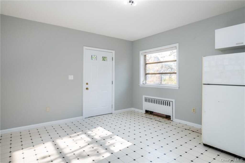 274 Lockwood Avenue, Unit #First floor, New Rochelle, NY 10801 - Photo 8 of 20