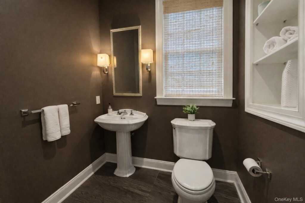 4 Johnson Place, Rye, NY 10580 - Photo 10 of 44