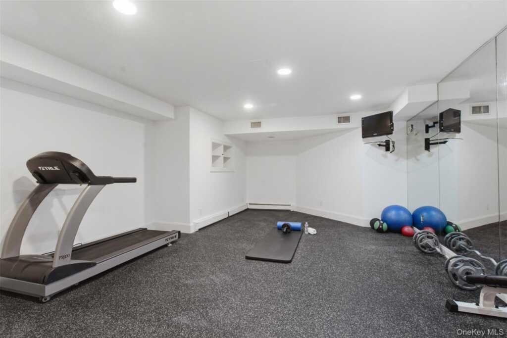 4 Johnson Place, Rye, NY 10580 - Photo 36 of 44