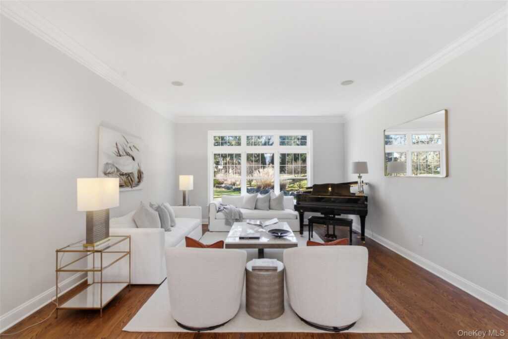 4 Johnson Place, Rye, NY 10580 - Photo 9 of 44