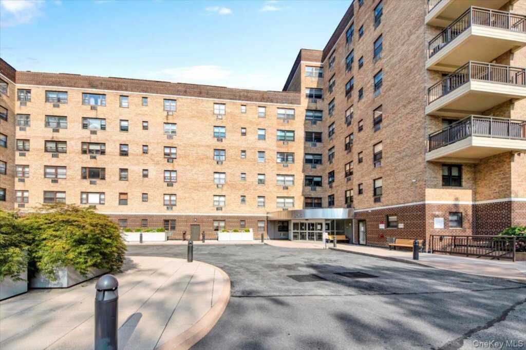505 Central Avenue, Unit #725, White Plains, NY 10606 - Photo 15 of 19
