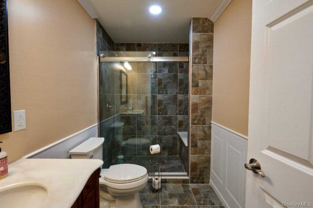 637 S Mountain Road, New City, NY 10956 - Photo 22 of 37