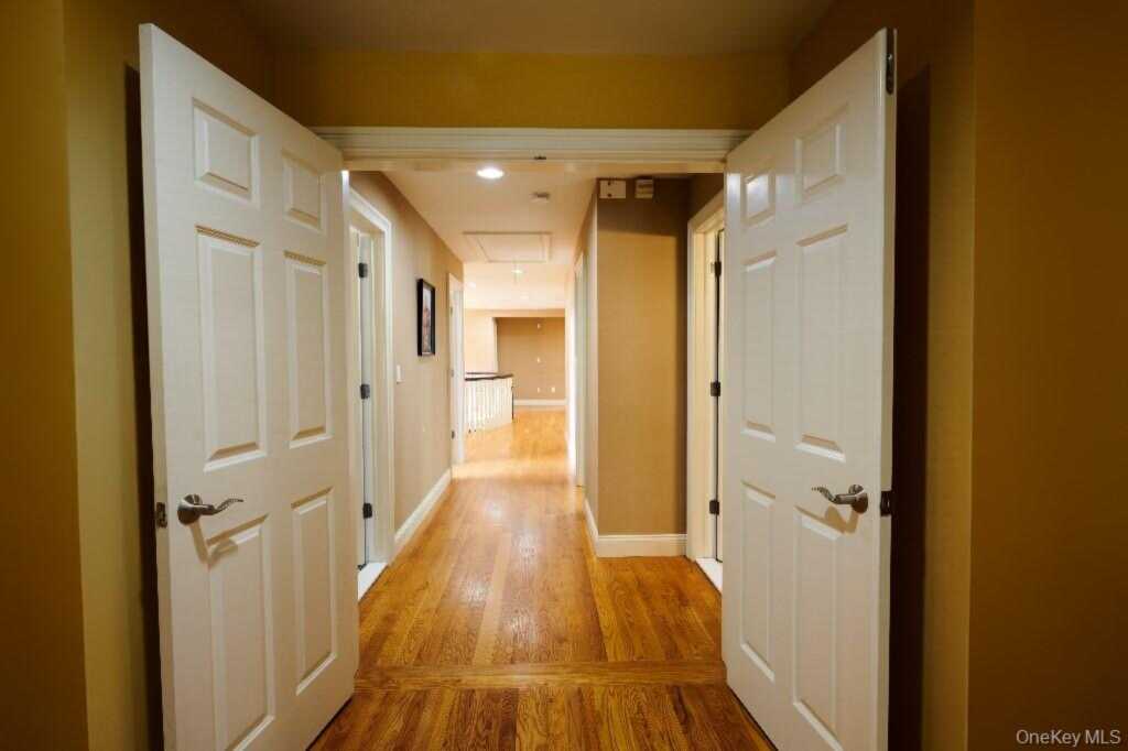 637 S Mountain Road, New City, NY 10956 - Photo 27 of 37