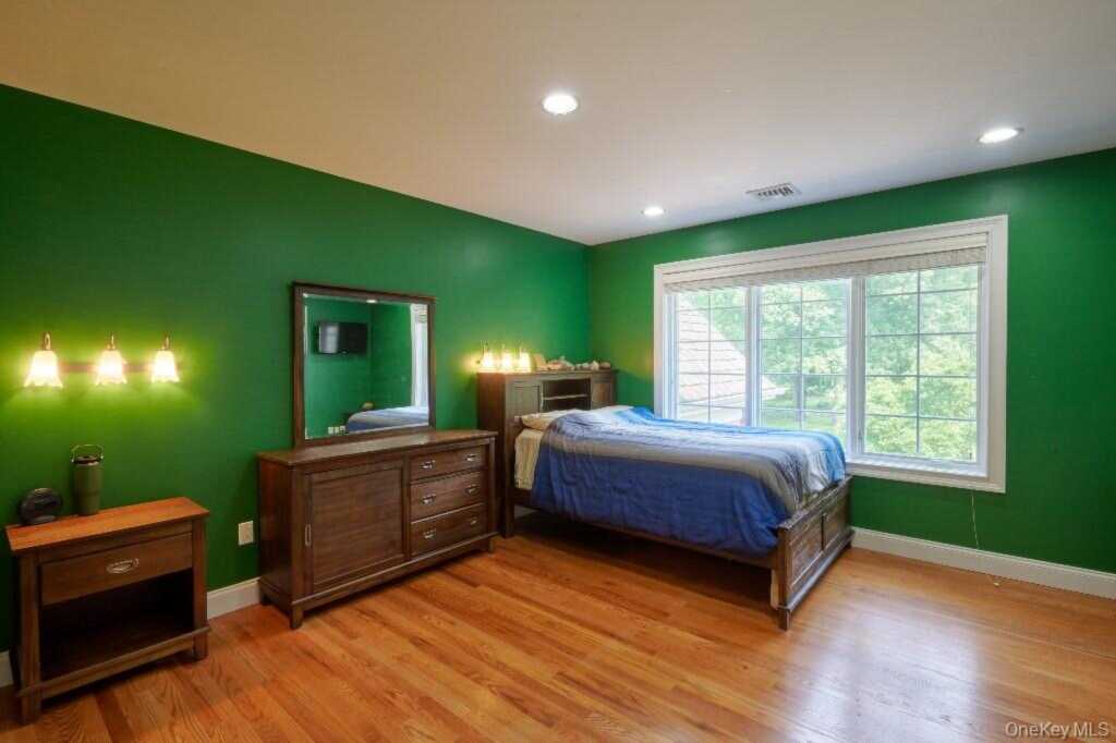 637 S Mountain Road, New City, NY 10956 - Photo 28 of 37