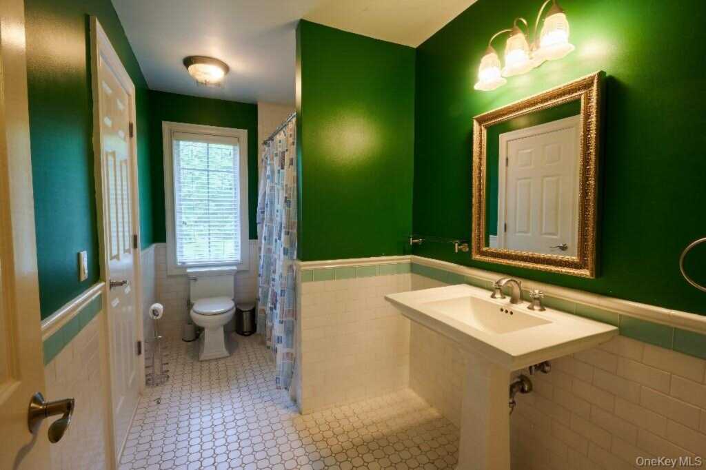 637 S Mountain Road, New City, NY 10956 - Photo 29 of 37