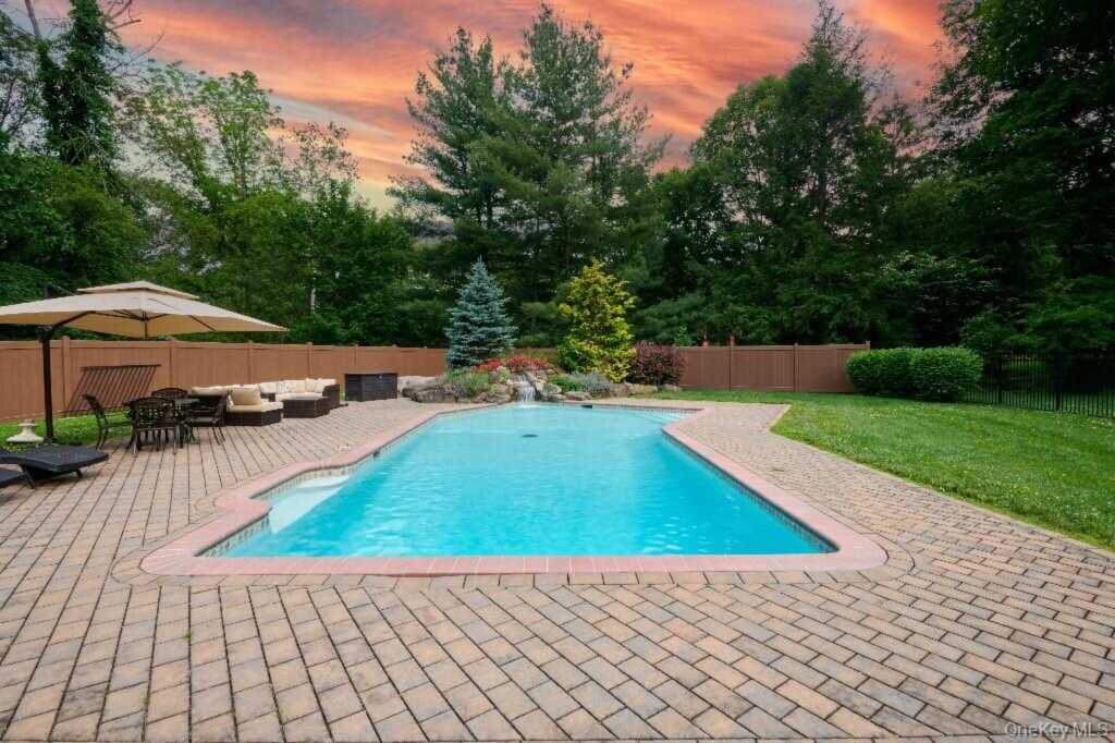 637 S Mountain Road, New City, NY 10956 - Photo 36 of 37