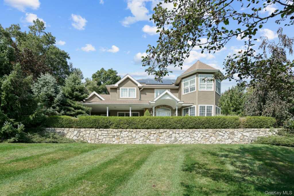 24 Charnwood Drive, Suffern, NY 10901 - Photo 10 of 46