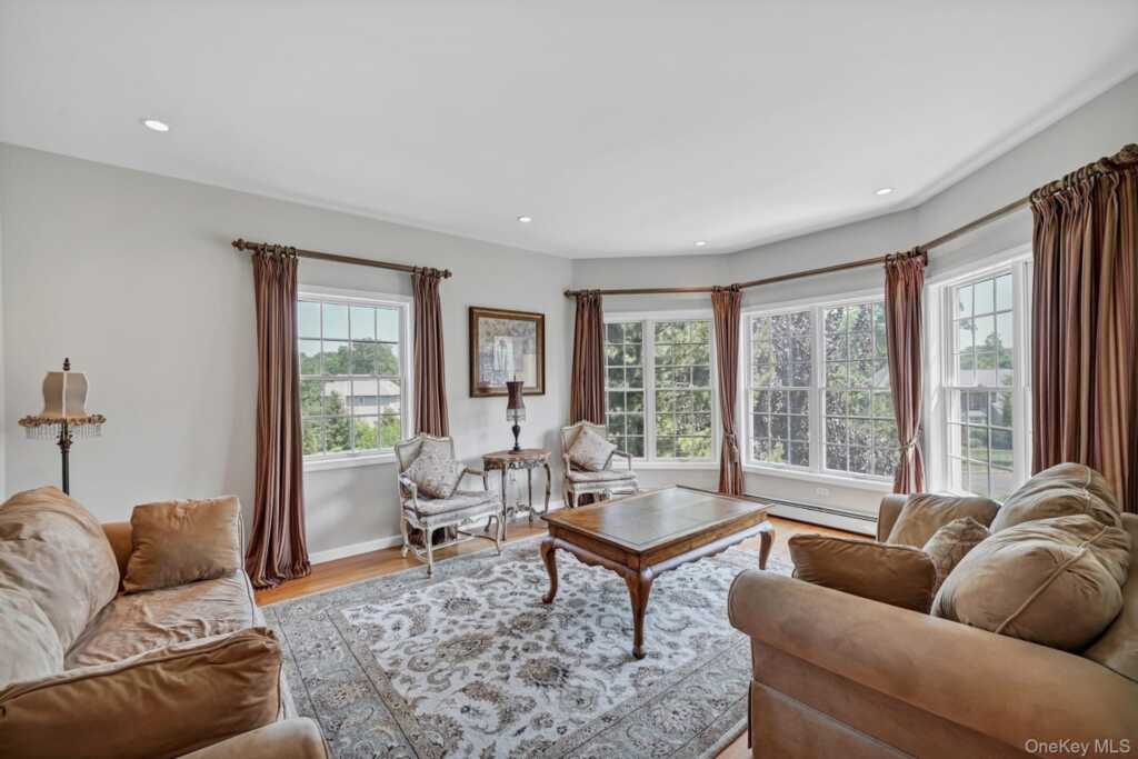 24 Charnwood Drive, Suffern, NY 10901 - Photo 13 of 46