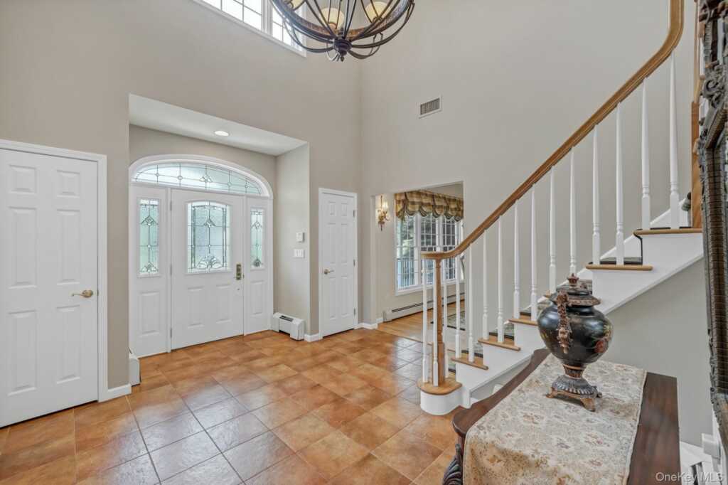 24 Charnwood Drive, Suffern, NY 10901 - Photo 14 of 46