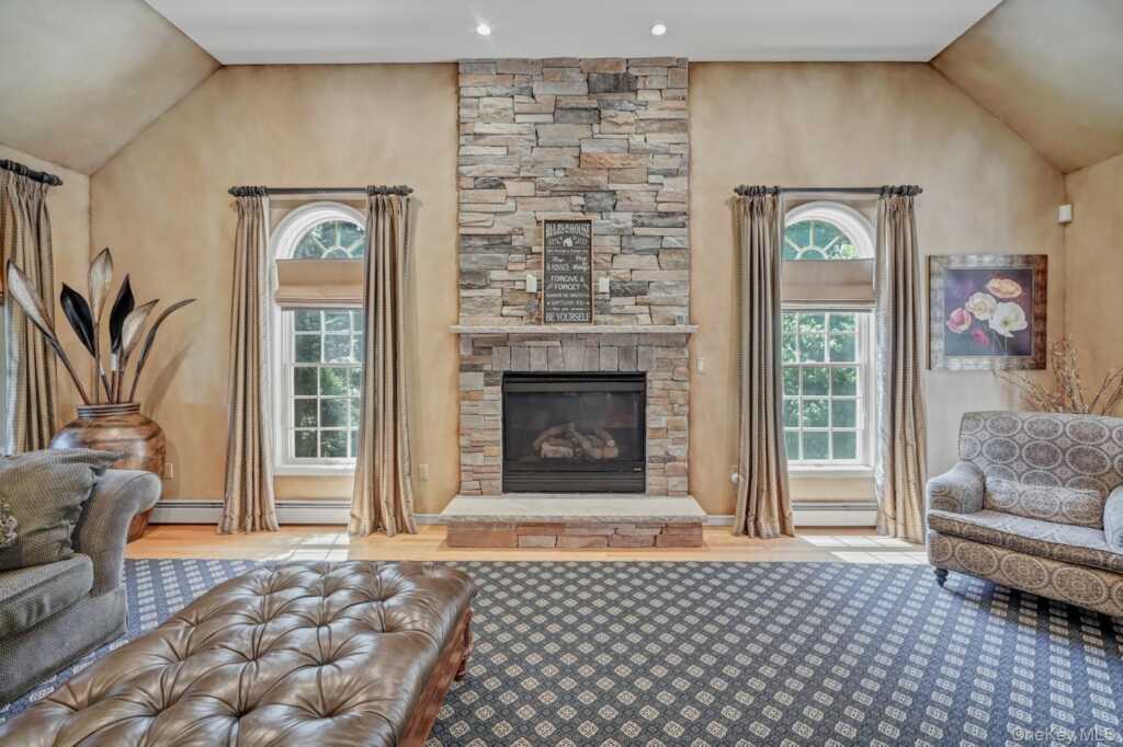 24 Charnwood Drive, Suffern, NY 10901 - Photo 22 of 46