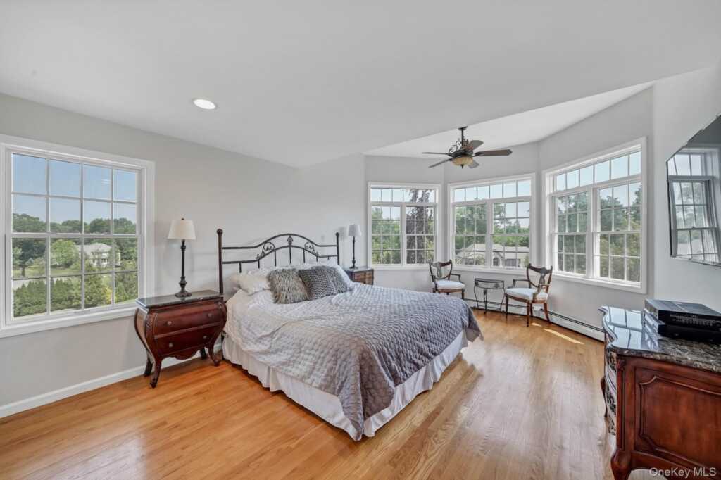 24 Charnwood Drive, Suffern, NY 10901 - Photo 25 of 46