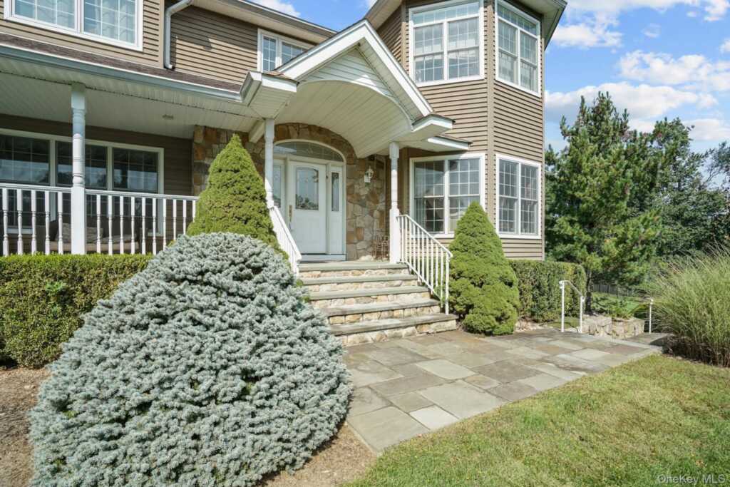 24 Charnwood Drive, Suffern, NY 10901 - Photo 3 of 46