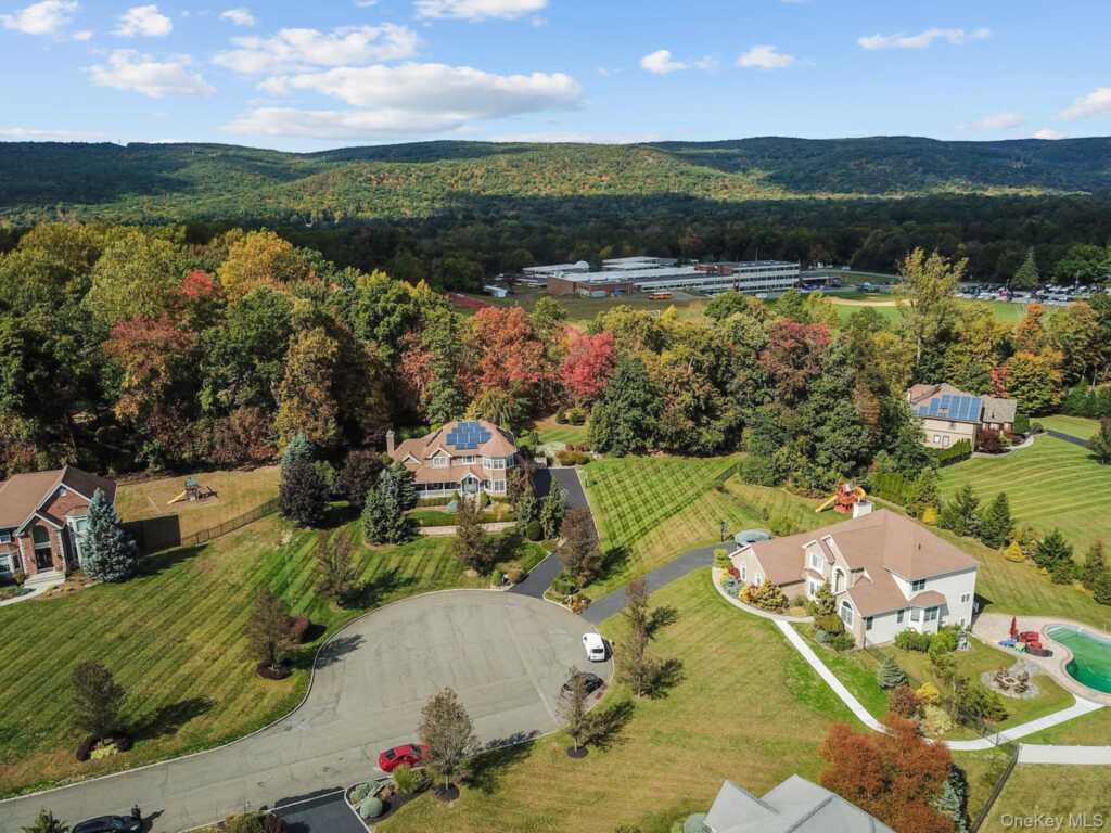 24 Charnwood Drive, Suffern, NY 10901 - Photo 6 of 46