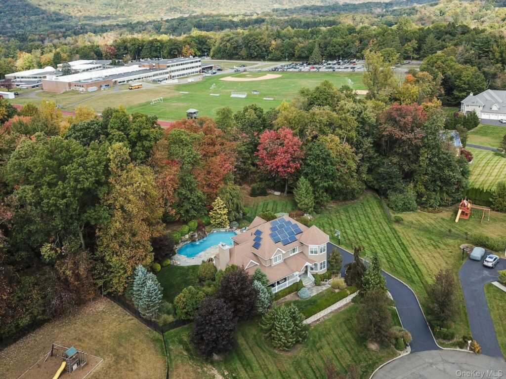 24 Charnwood Drive, Suffern, NY 10901 - Photo 7 of 46