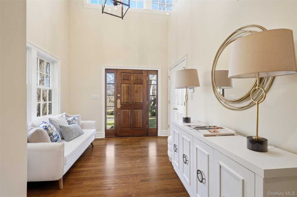 365 Grace Church Street, Rye, NY 10580 - Photo 2 of 44