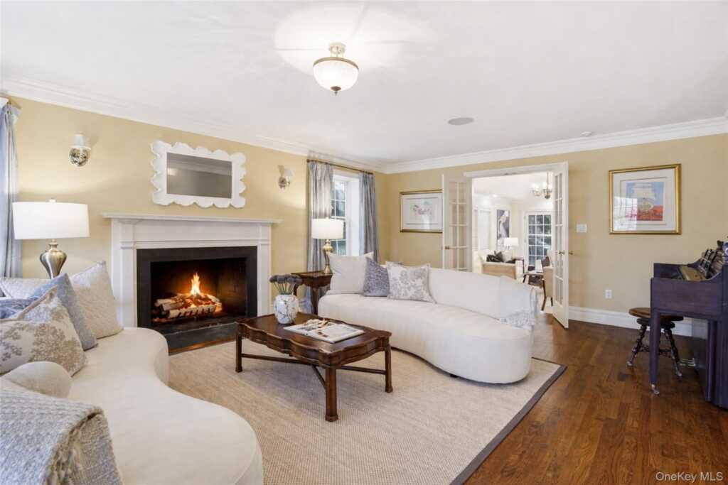 365 Grace Church Street, Rye, NY 10580 - Photo 3 of 44