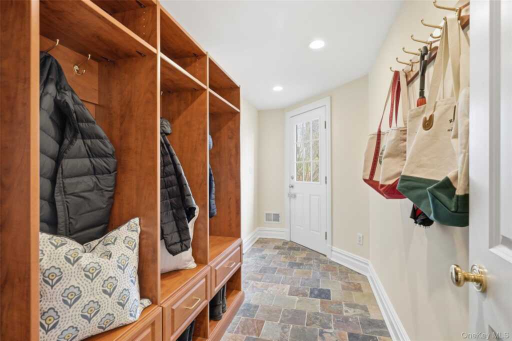 365 Grace Church Street, Rye, NY 10580 - Photo 31 of 44