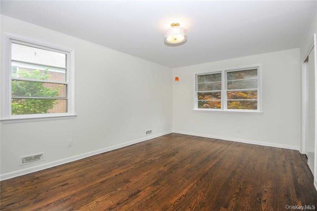 205 Soundview Avenue, White Plains, NY 10606 - Photo 17 of 23