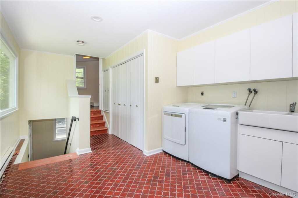 205 Soundview Avenue, White Plains, NY 10606 - Photo 20 of 23