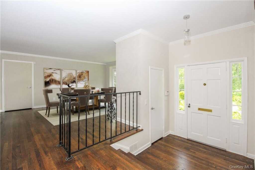 205 Soundview Avenue, White Plains, NY 10606 - Photo 5 of 23