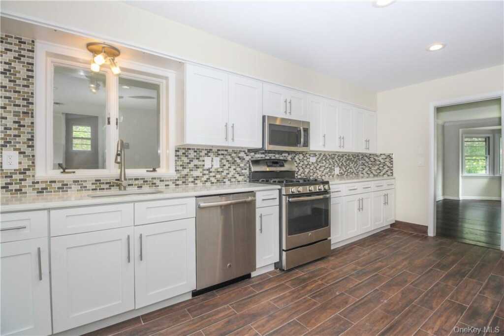 205 Soundview Avenue, White Plains, NY 10606 - Photo 9 of 23