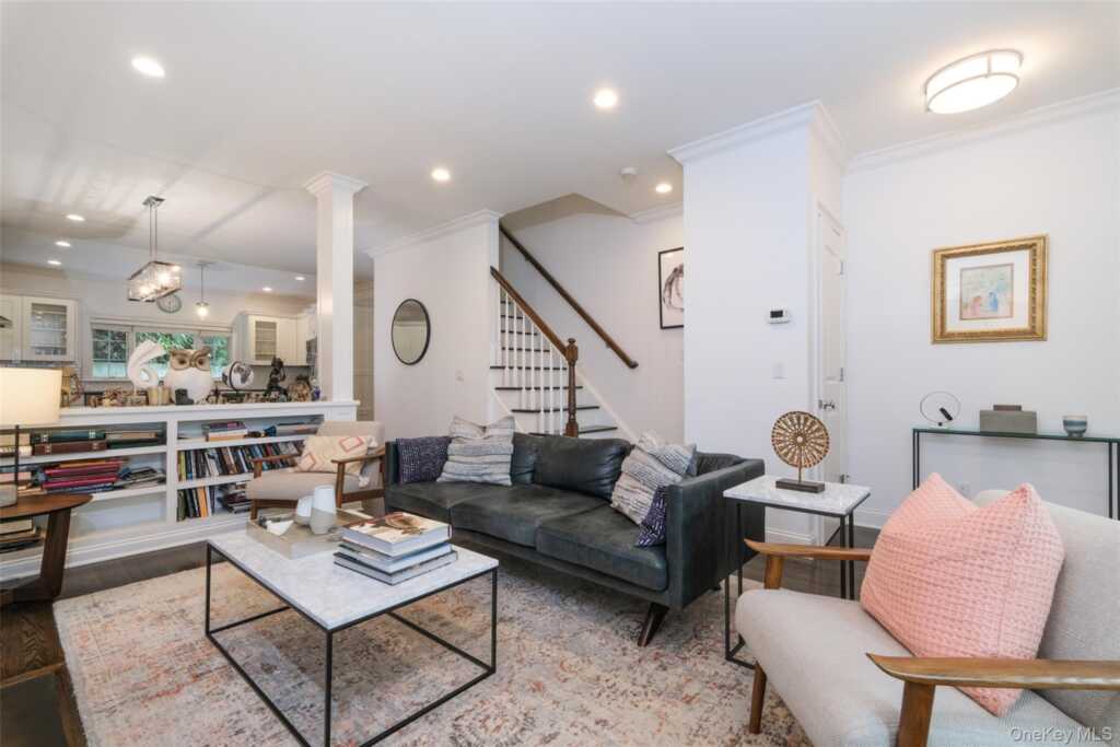 23 Cedar Place, Rye, NY 10580 - Photo 5 of 24