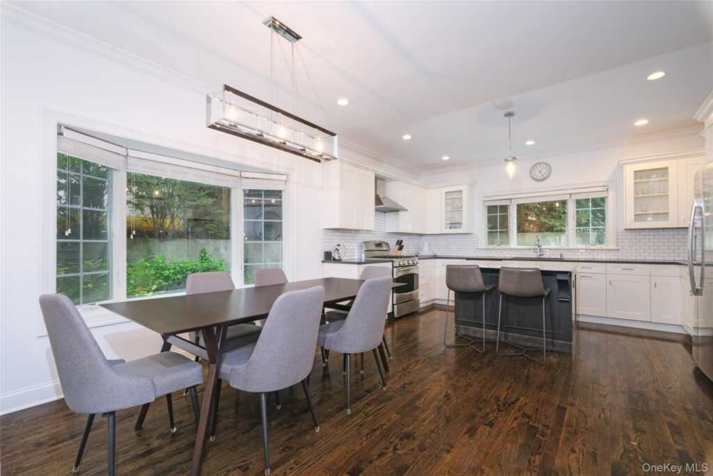 23 Cedar Place, Rye, NY 10580 - Photo 6 of 24