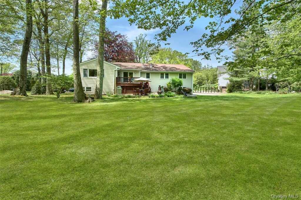 21 Douglas Circle, Rye, NY 10580 - Photo 28 of 28