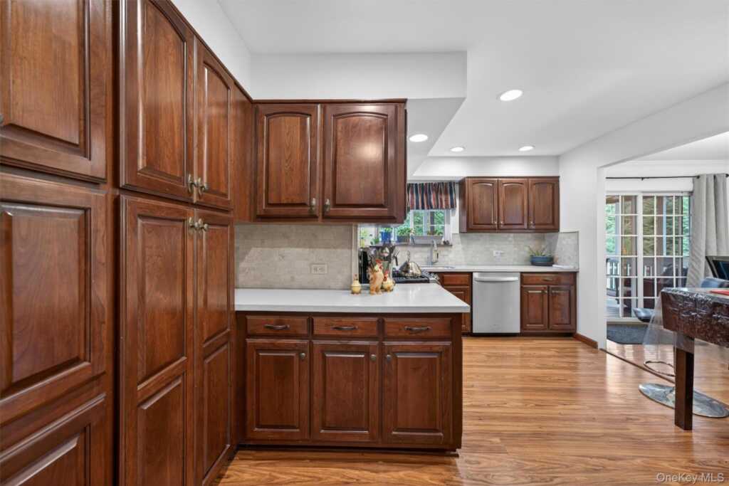 22 Morris Drive, New City, NY 10956 - Photo 14 of 38