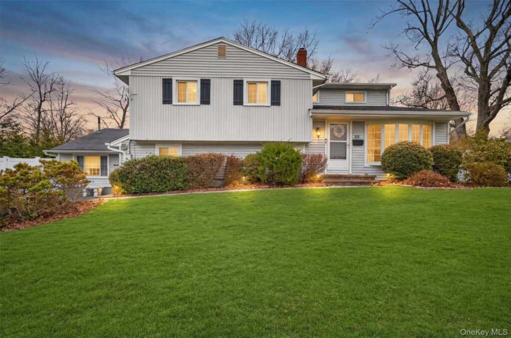 22 Morris Drive, New City, NY 10956 - Photo 2 of 38