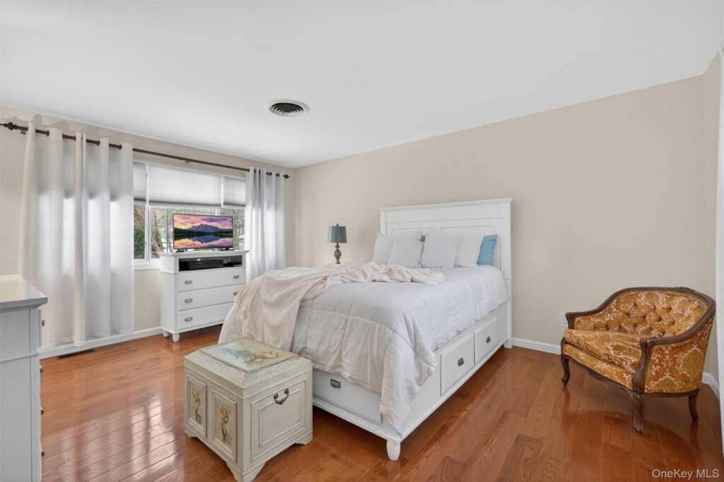 22 Morris Drive, New City, NY 10956 - Photo 21 of 38