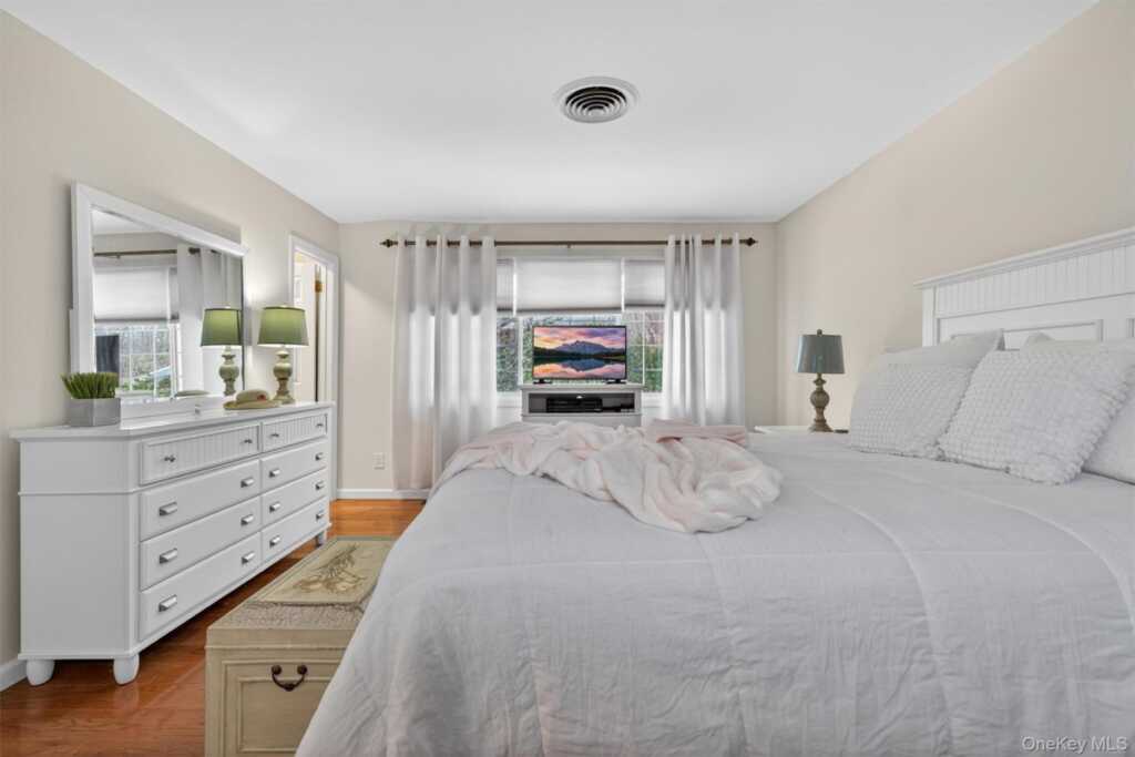 22 Morris Drive, New City, NY 10956 - Photo 22 of 38