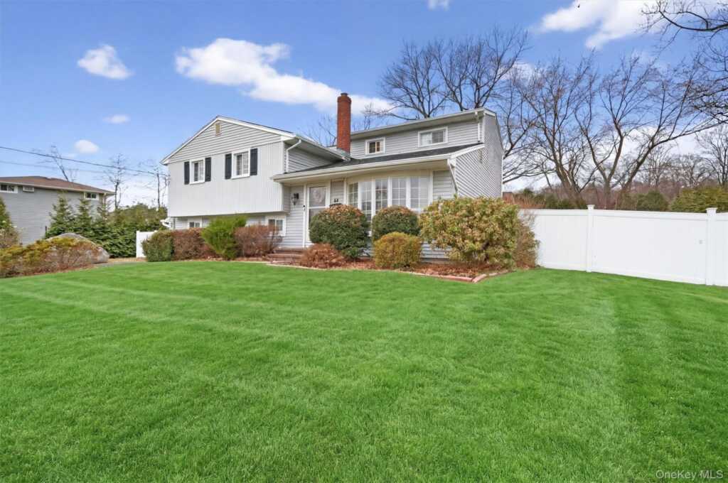 22 Morris Drive, New City, NY 10956 - Photo 5 of 38