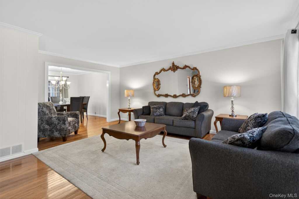 22 Morris Drive, New City, NY 10956 - Photo 6 of 38