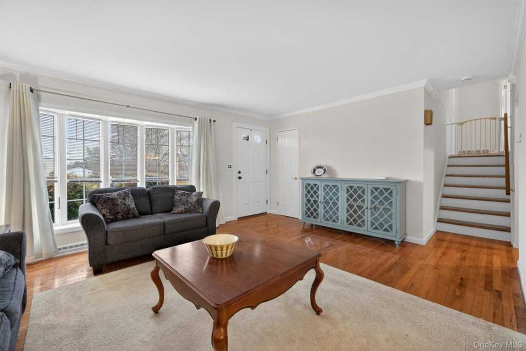 22 Morris Drive, New City, NY 10956 - Photo 8 of 38