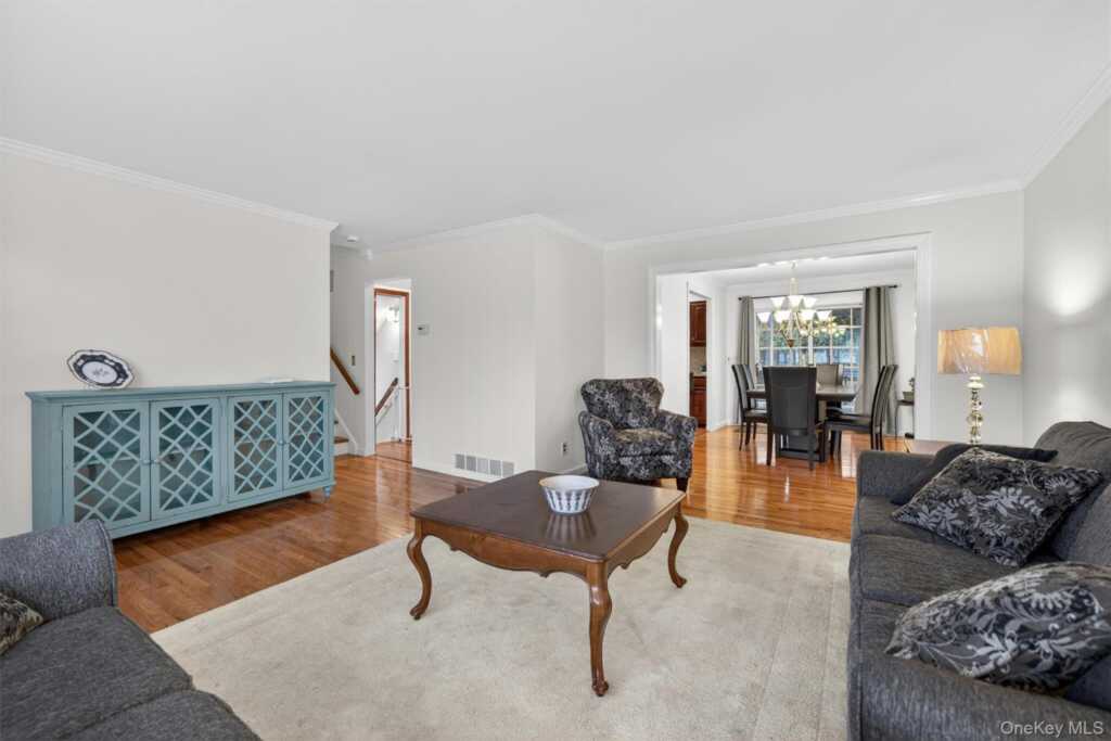 22 Morris Drive, New City, NY 10956 - Photo 9 of 38