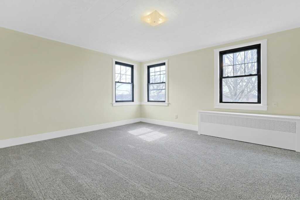 39 Neptune Avenue, New Rochelle, NY 10805 - Photo 16 of 28