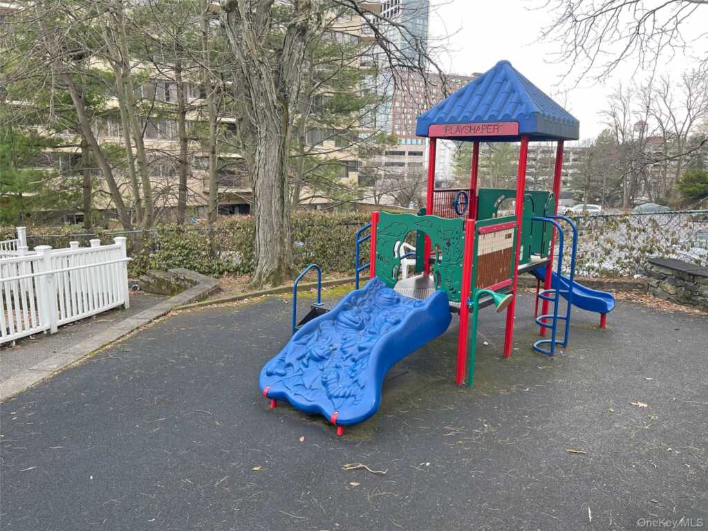26 Hillside Terrace, Unit #F, White Plains, NY 10601 - Photo 15 of 16