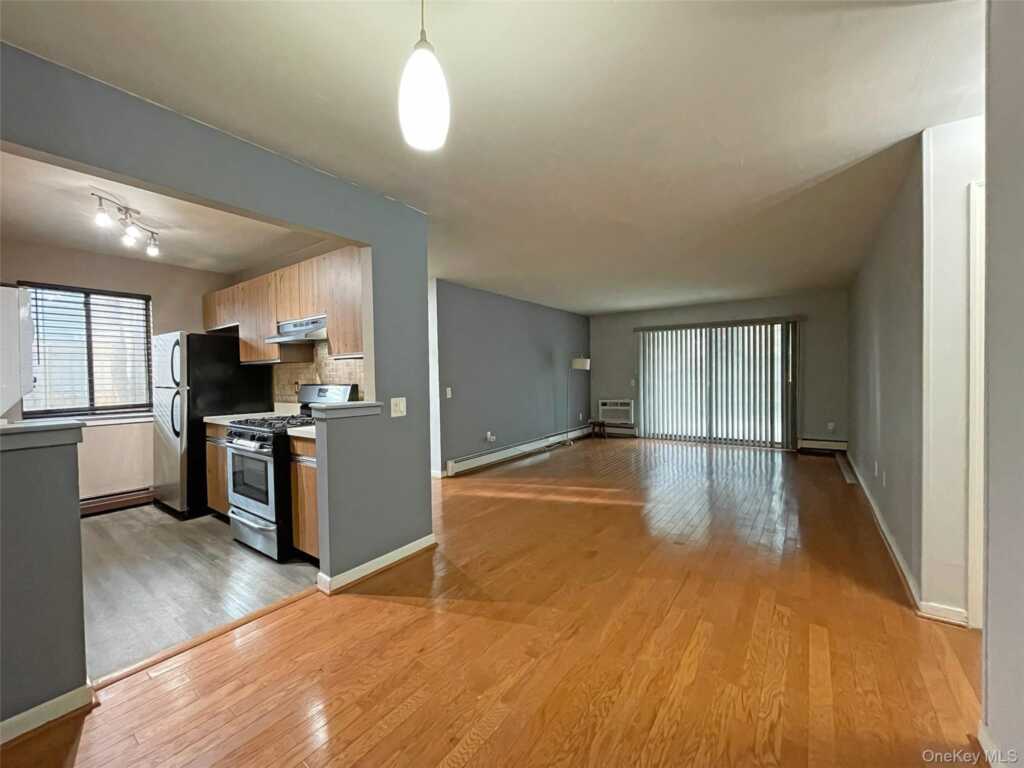 26 Hillside Terrace, Unit #F, White Plains, NY 10601 - Photo 4 of 16