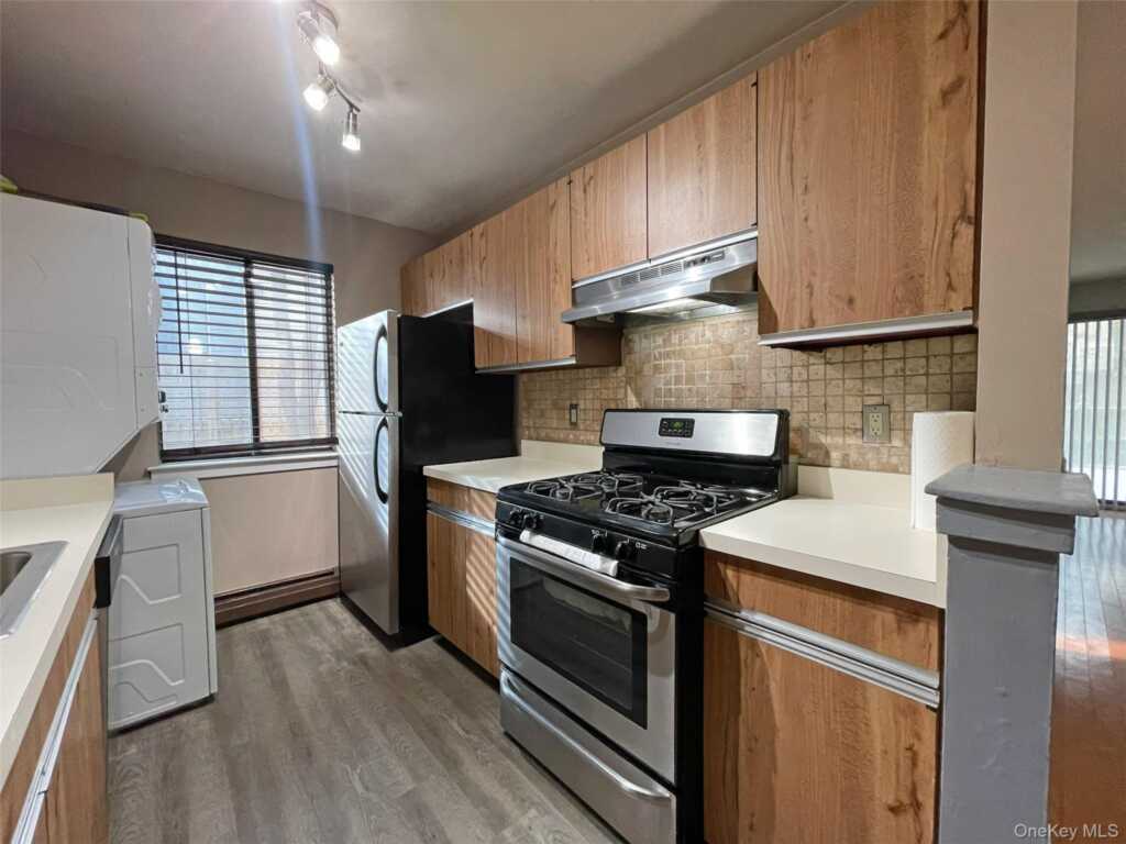 26 Hillside Terrace, Unit #F, White Plains, NY 10601 - Photo 6 of 16
