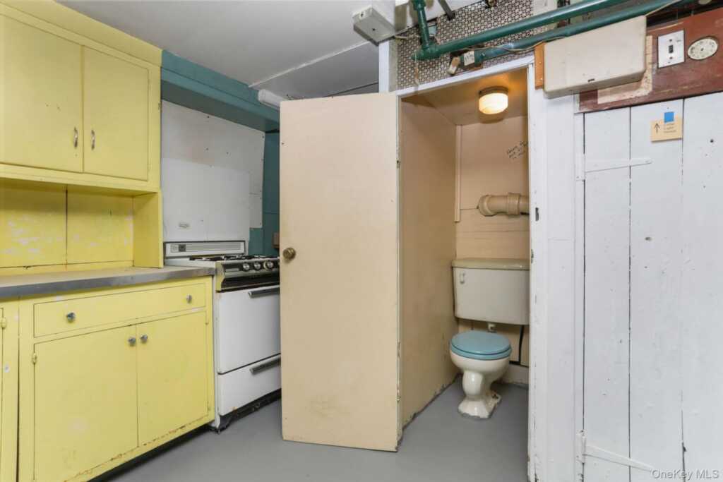 3 Hill Street, New Rochelle, NY 10801 - Photo 33 of 46