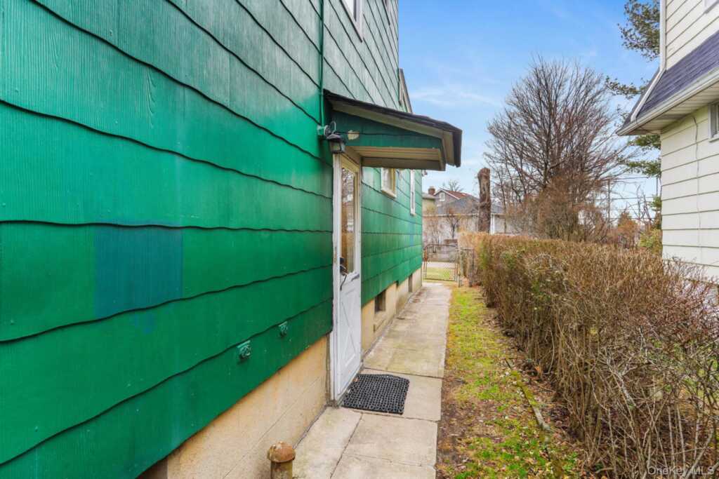 3 Hill Street, New Rochelle, NY 10801 - Photo 38 of 46