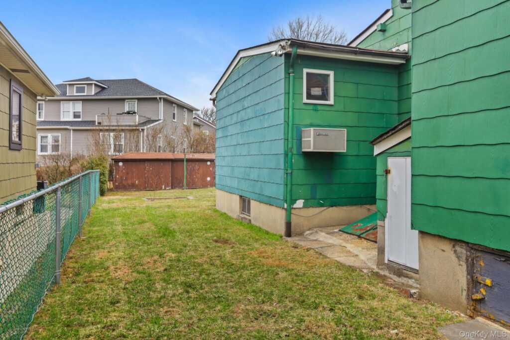 3 Hill Street, New Rochelle, NY 10801 - Photo 42 of 46