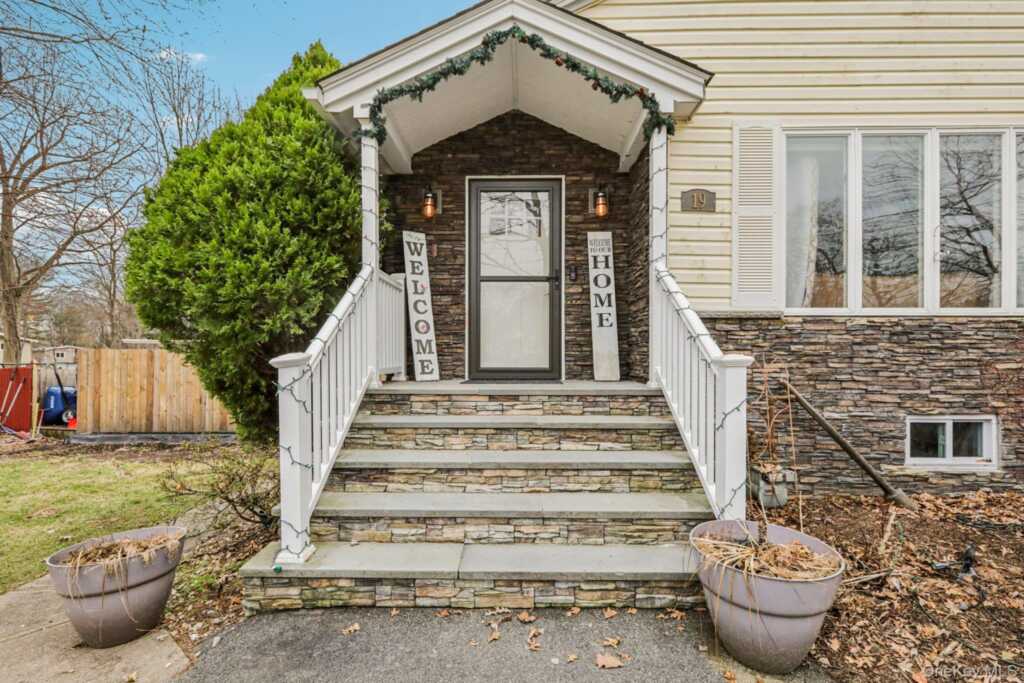 19 Parker Avenue, New City, NY 10956 - Photo 2 of 35