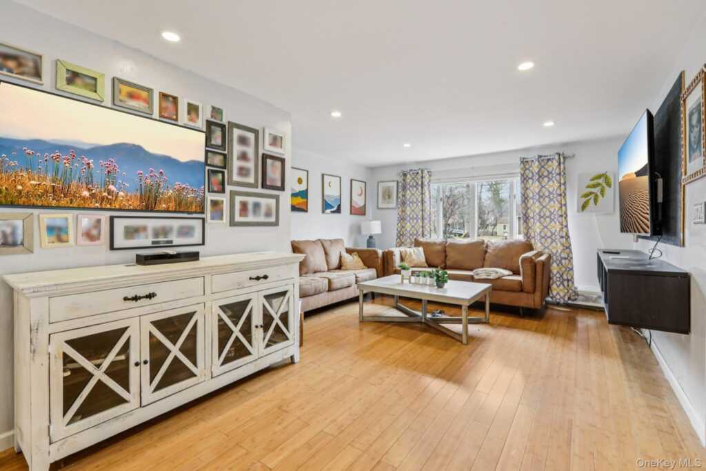 19 Parker Avenue, New City, NY 10956 - Photo 4 of 35