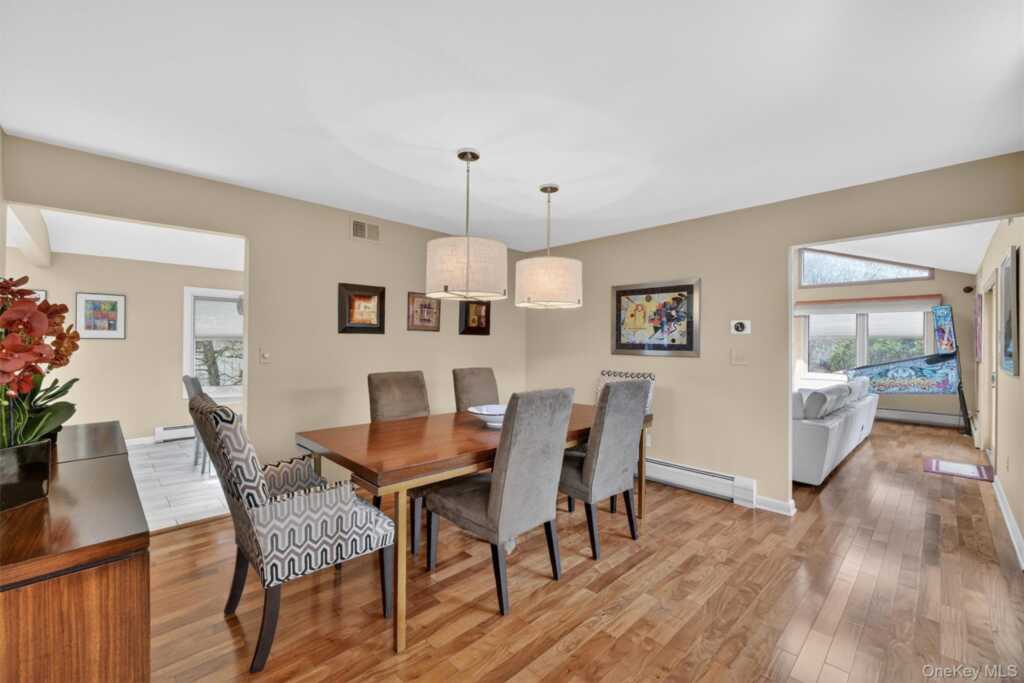 8 Augusta Court, New City, NY 10956 - Photo 11 of 38