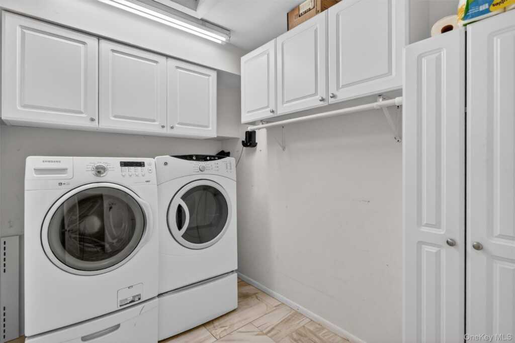 8 Augusta Court, New City, NY 10956 - Photo 14 of 38